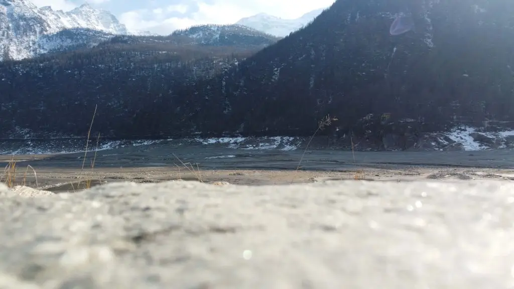 Lago di Ceresole. Circa a metà Lago